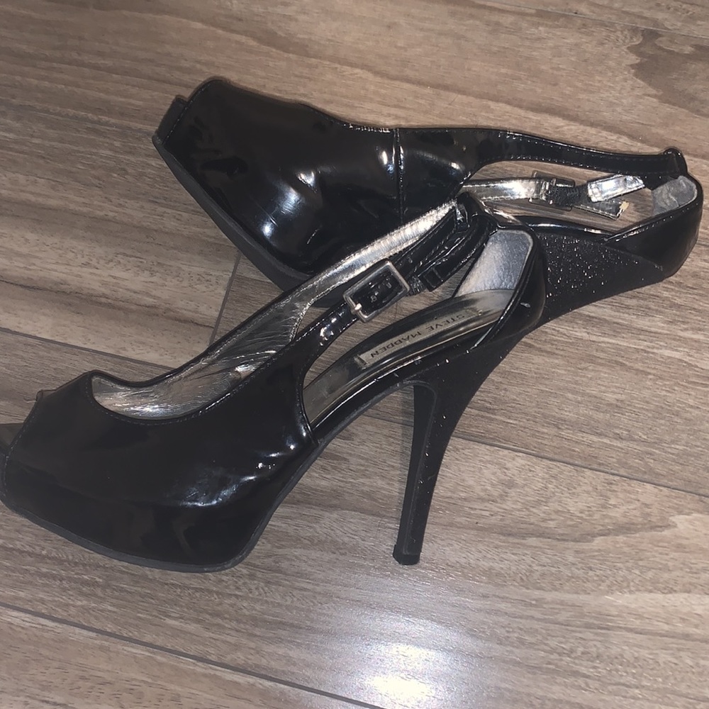 Steve Madden heels size 8 fits like 9